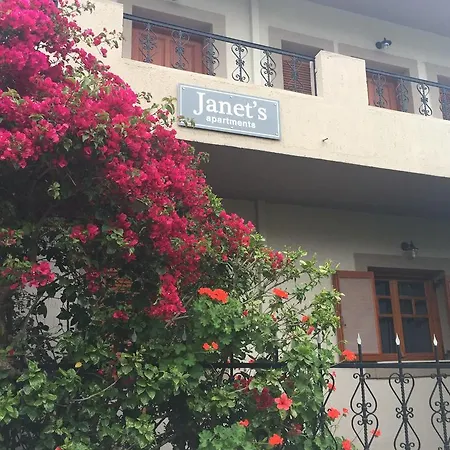 Janet's * Elounda